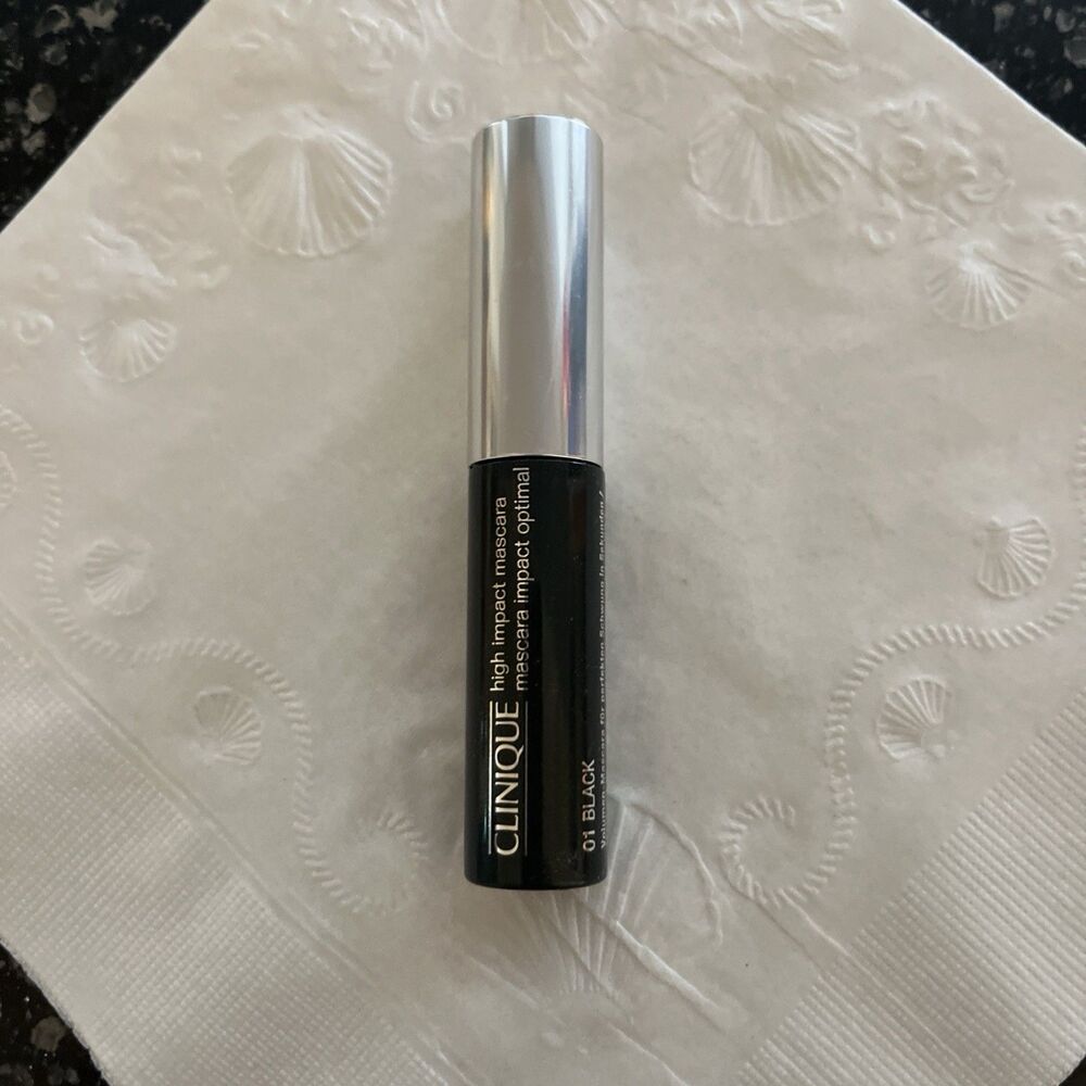CLINIQUE High Impact Mascara In 01 Black 0.14 oz New Without Box